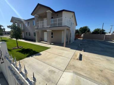 Main picture of 1627 Virginia Ave