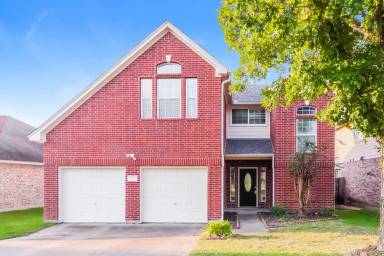 Main picture of 985 Oak Falls Dr