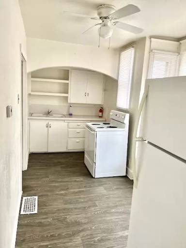 Main picture of 1719 2nd St S