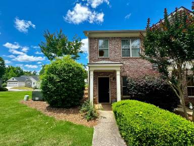 Main picture of 200 Rivergrove Pkwy