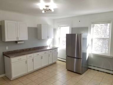 Main picture of 22 Veazie St