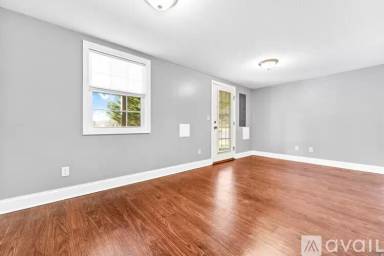 Main picture of 215 Tarbert Ct