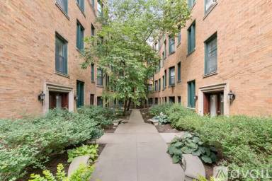 Main picture of 7736 N Eastlake Ter
