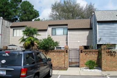 Main picture of 210 Dapple Ct