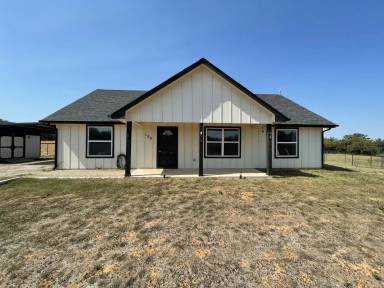 Main picture of 109 Spruce Tree Ct