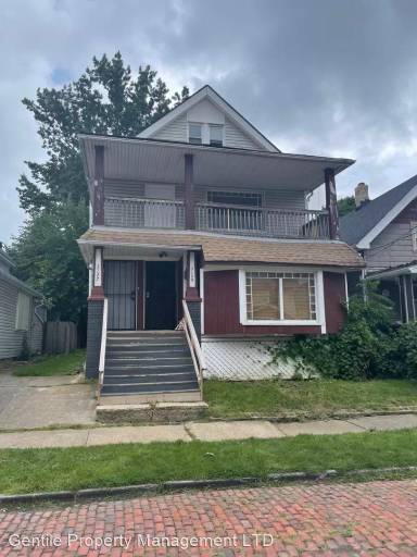 Main picture of 3127 W 70th St