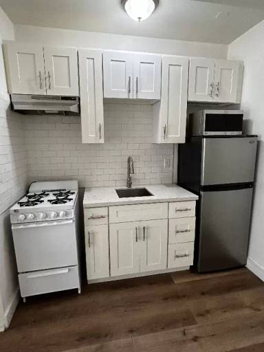 Main picture of 1781 Orchid Ave
