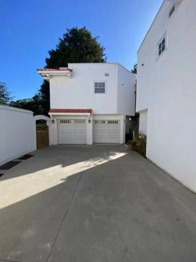 Main picture of 794 Lighthouse Ave