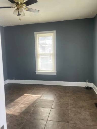 Main picture of 713 E 5th St