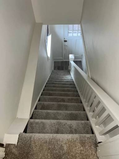 Main picture of 1410 1/2 Spy Run Ave