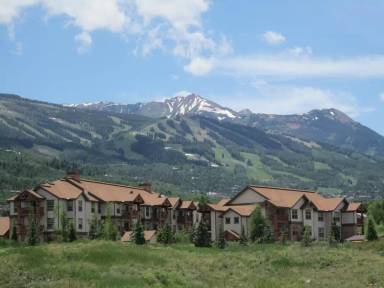 Main picture of 70 Commons Cir