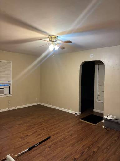 Main picture of 1224 E 5th Ave
