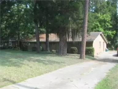 Main picture of 142 Cottonwood Dr