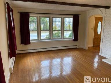 Main picture of 395 Stroudwater St