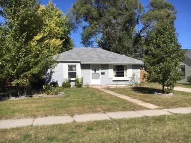 Main picture of 2320 W 1st St