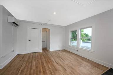 Main picture of 1384 W 83rd St