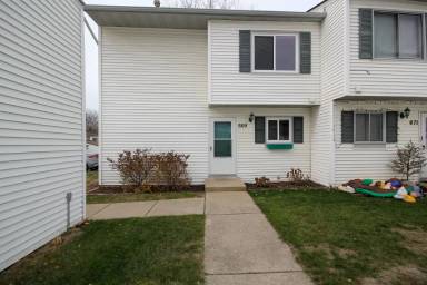 Main picture of 669 E Burnsville Pkwy