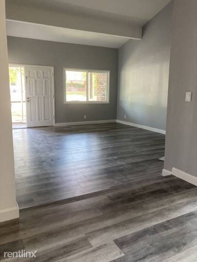 Main picture of 5246 Palm Ave