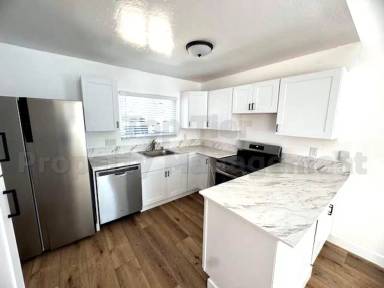 Main picture of 411 La Mesa Ave
