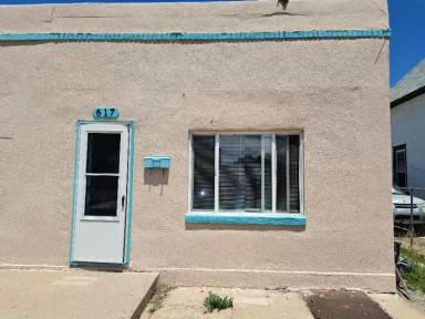 Main picture of 621 W Summit Ave