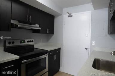 Main picture of Bay Garden Manor