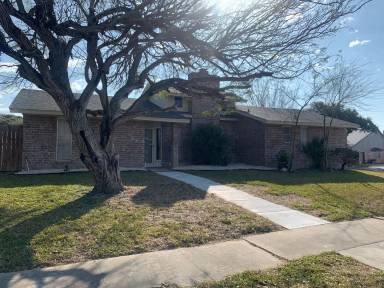 Main picture of 1502 Skyline Dr