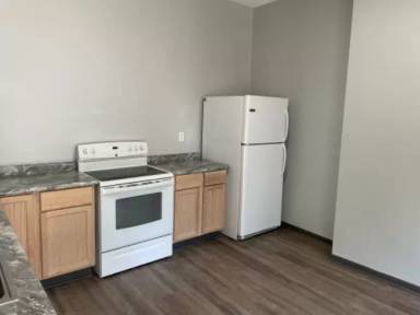 Main picture of 301 W Lincoln St