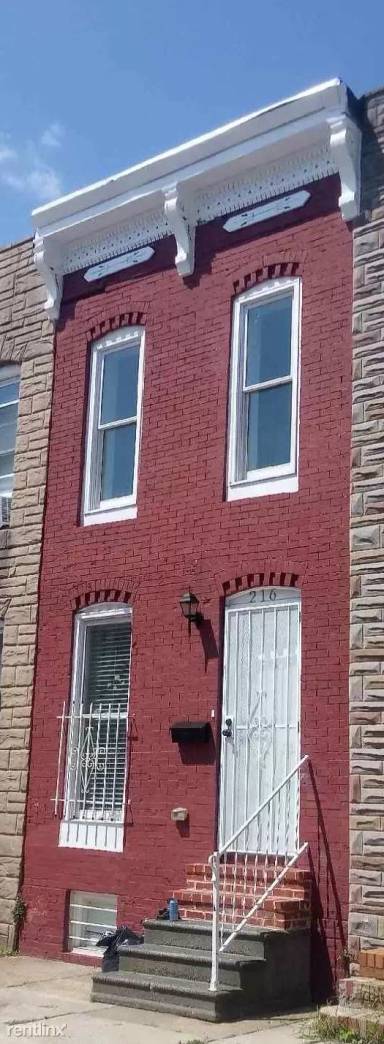 Main picture of 230 N Port St