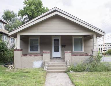 Main picture of 1700 Laramie St