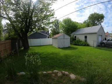 Main picture of 3599 Royal Ave