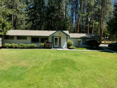 Main picture of 240 Penny Ln