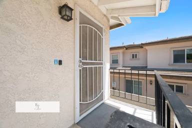 Main picture of 5934 1/2 Alessandro Ave