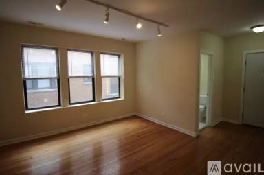 Main picture of 4751 N Troy St