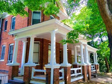 Main picture of 131 S Boylan Ave