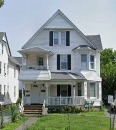 Main picture of 559 Main St
