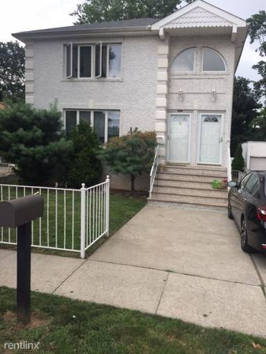 Main picture of 409 Cromwell Ave