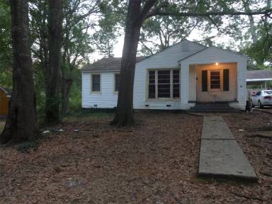Main picture of 349 Broadmoor Dr
