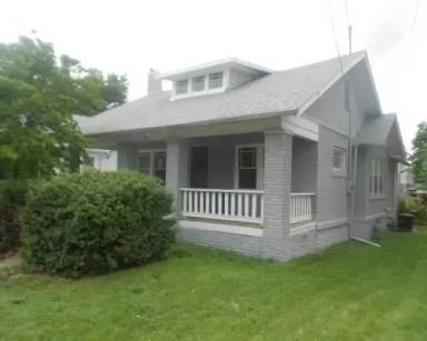 Main picture of 1250 E Cherry St