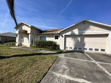 Main picture of 211 SE 43rd Ln