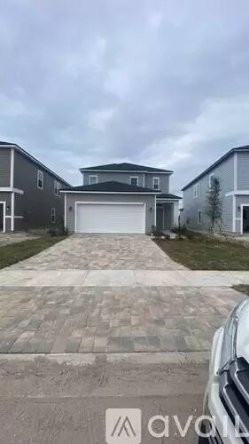 Main picture of 32 Golden Fern Dr