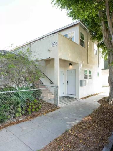 Main picture of 2900 Exposition Blvd