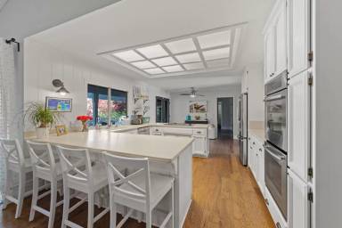 Main picture of 8780 Harrogate Ct