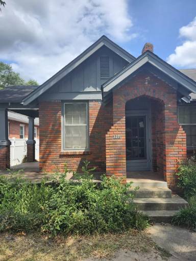 Main picture of 327 S Capitol Pkwy