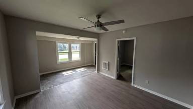 Main picture of 905 Jackson St