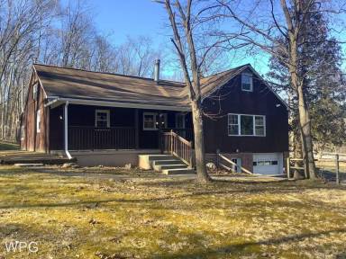 Main picture of 1055 Brushy Ridge Rd