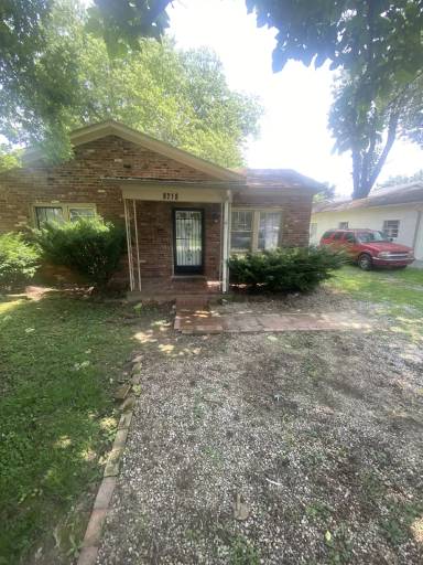Main picture of 9207 Alexander Ave