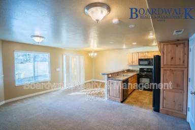 Main picture of 961 N 1075 W