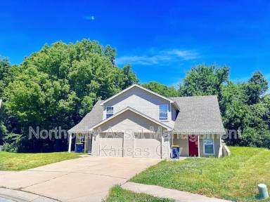 Main picture of 8908 NE 73rd Ct