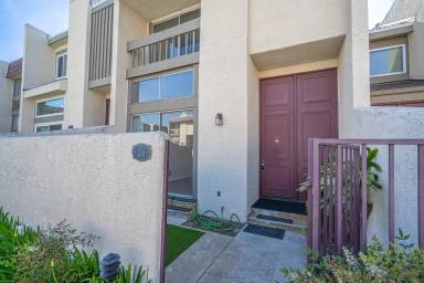 Main picture of 9950 Topanga Canyon Blvd