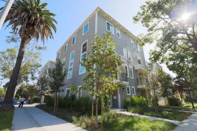 Main picture of 2684 Orchard Ave